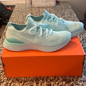 Nike Epic React Flyknit 2